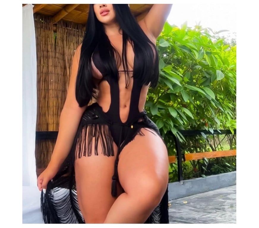 Escort Aubange Athus - Photos Vivastreet Barbi, sensualité et élégance.