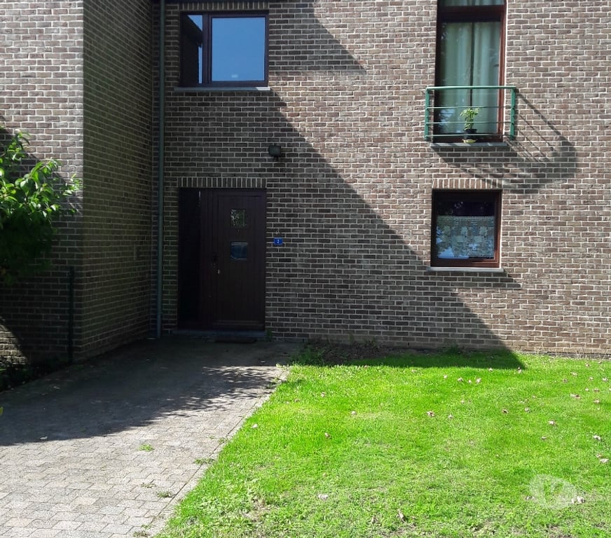 Location appartement Fexhe-le-Haut-Clocher - Photos Vivastreet APPARTEMENT A LOUER au RDC 40m² avec jardin - libre en mars