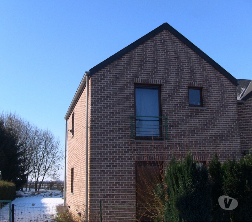 Location appartement Fexhe-le-Haut-Clocher - Photos Vivastreet APPARTEMENT A LOUER 1étg. 40m² avec parking - libre en mai