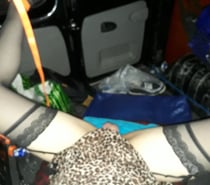 Salope en lingerie féminine pour actifs dominants