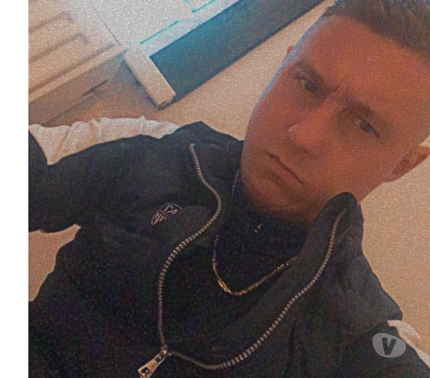 Gay Charleroi Charleroi-Centrum - Photos Vivastreet Passif masculin , pour actif masculin