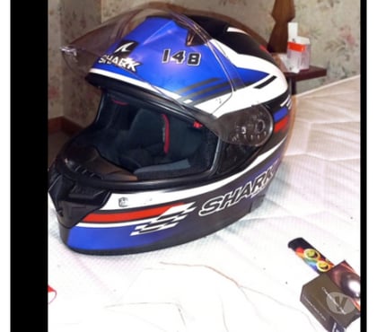 Pièces et services moto Éhein Neupré - Photos Vivastreet Casque sharks.magnifique