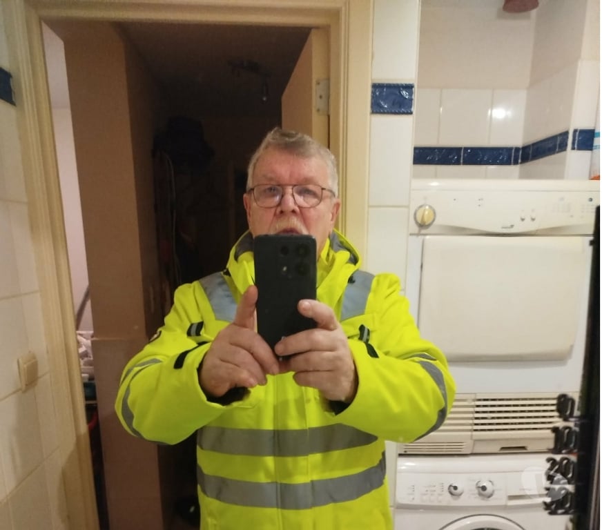 exhib Braine-l'Alleud Braine-l'Alleud-Centrum - Photos Vivastreet homme d'age mure non vénal