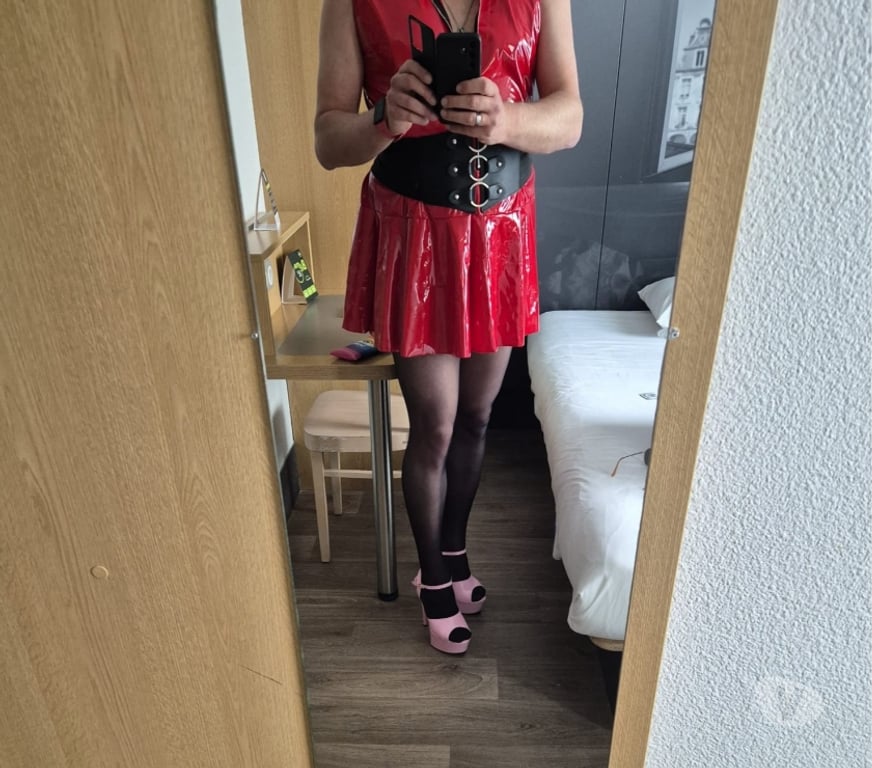 Gay Rhode-Saint-Genèse - Photos Vivastreet Travestie pour soirée chaude