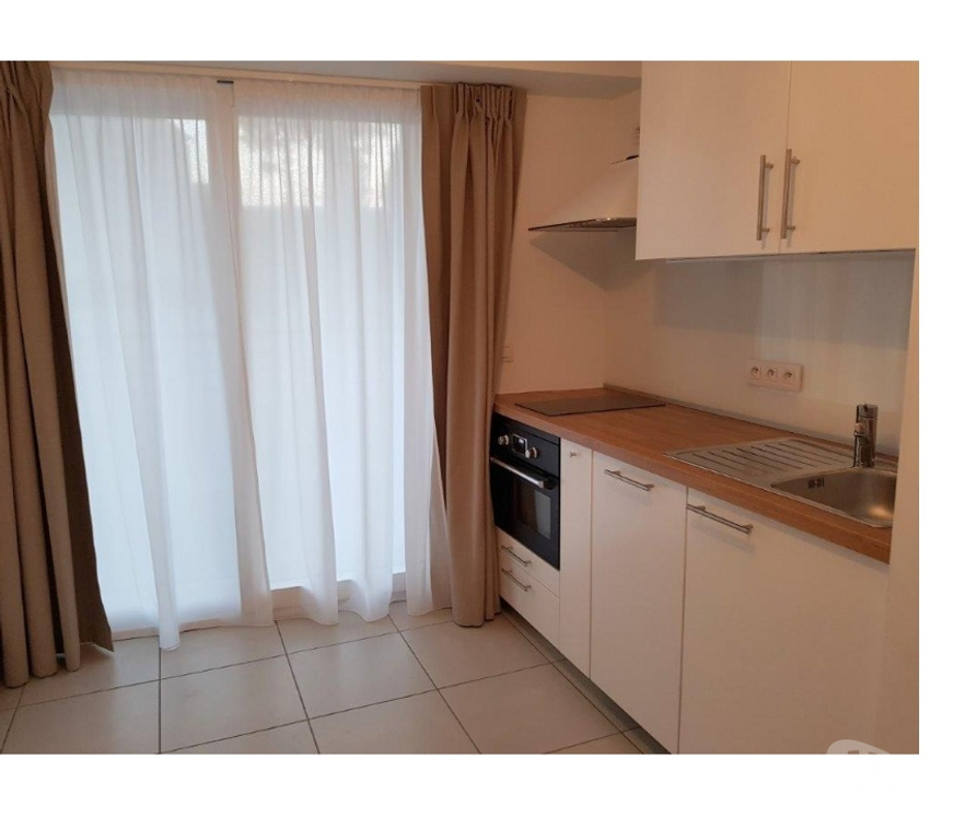 Location appartement Baillamont - Photos Vivastreet BIEVRE : studio +- 30m², terrasse.