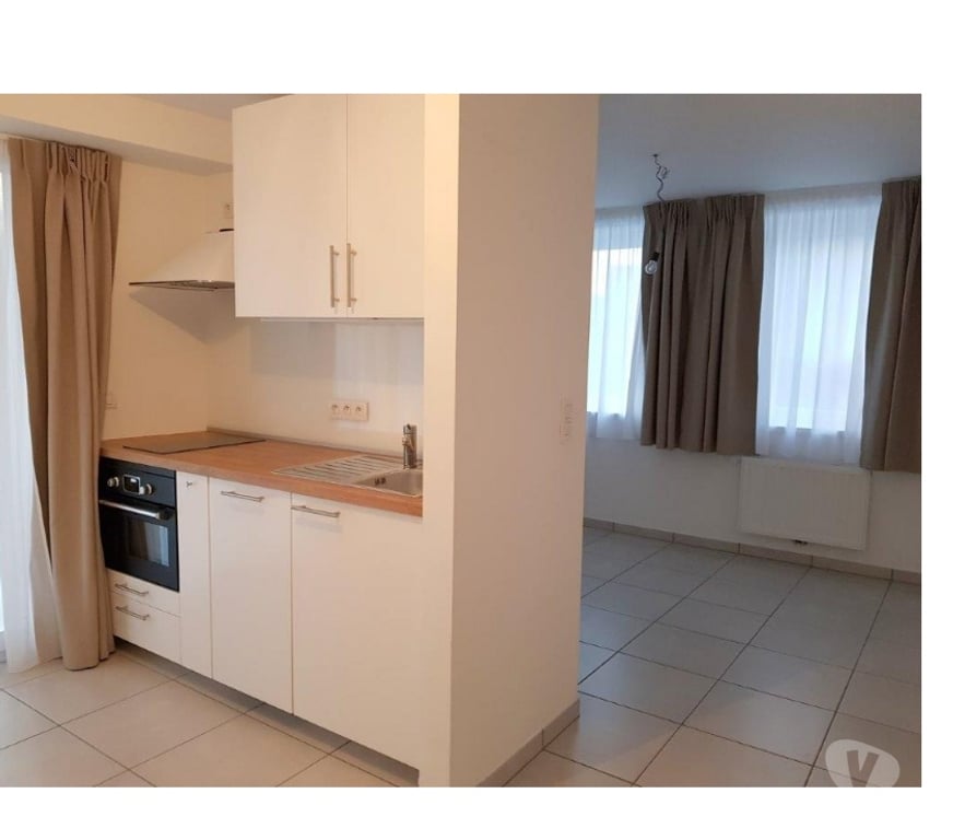 Location appartement Baillamont - Photos Vivastreet BIEVRE : studio +- 30m², terrasse.