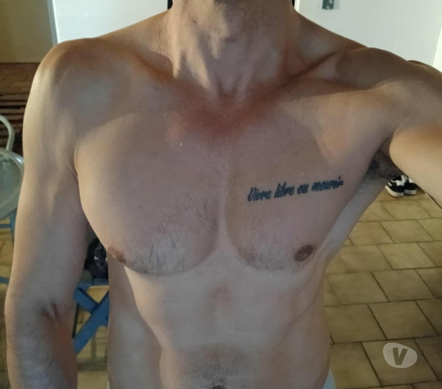 exhib Charleroi Charleroi-Centrum - Photos Vivastreet Homme athlétique dominant cherche jeune soumise