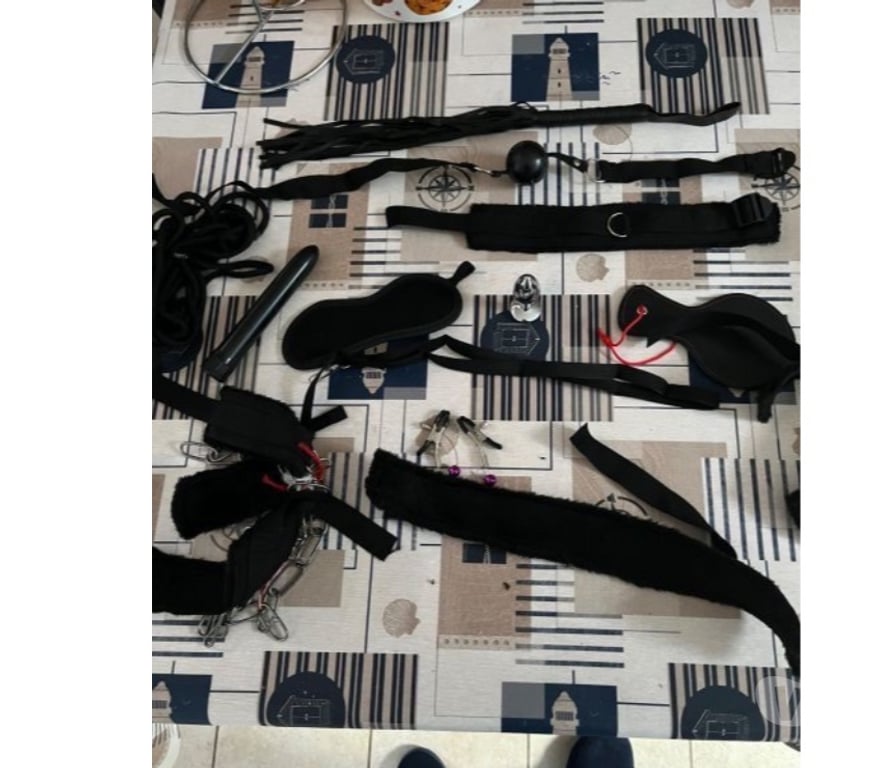 Gay Mettet Ermeton-sur-Biert - Photos Vivastreet Suis soumis j’aime sucer et être dominer