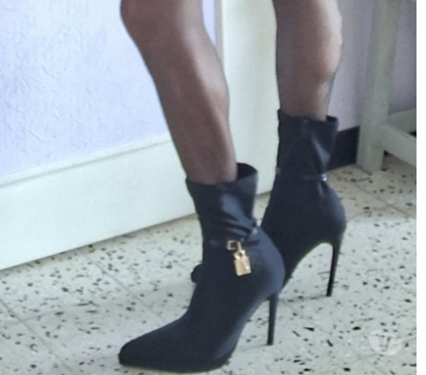 Gay Mouscron Mouscron-Centrum - Photos Vivastreet Chienne recherche maître actif dominant