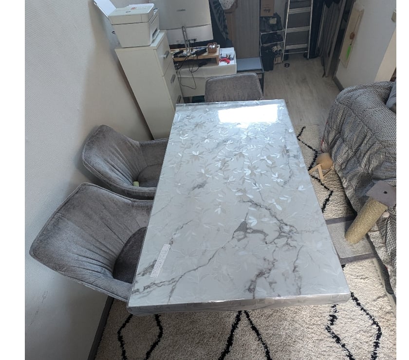 Meubles & Décoration Liège-Centrum Liège - Photos Vivastreet TABLE SALLE A MANGER - En verre marbré