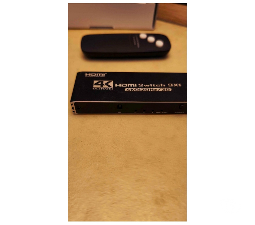 Jeux vidéo & consoles Leuze-en-Hainaut Grandmetz - Photos Vivastreet Switch hdmi 4k avec télécommande