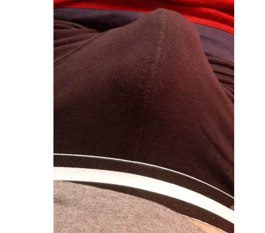 Gay Huy - Photos Vivastreet Mec sexy bien monté recherche idem maxi 28 ans