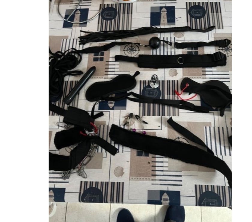 Gay Mettet Ermeton-sur-Biert - Photos Vivastreet Qui veut s’occuper de mon soumis ?