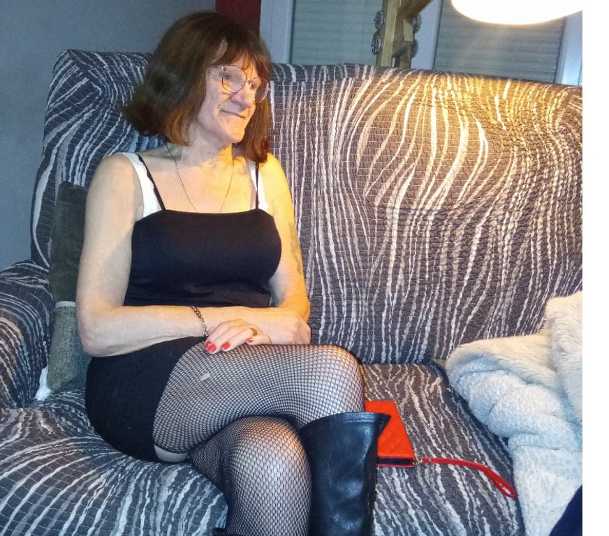 exhib Huy - Photos Vivastreet "Coucou à tous, moi c'est Céline (69 ans).