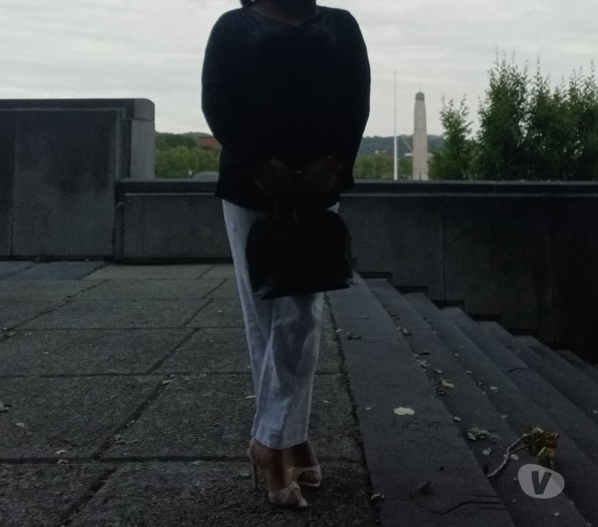 Gay Hannut - Photos Vivastreet Qui libre ce dimanche pour boire un verre