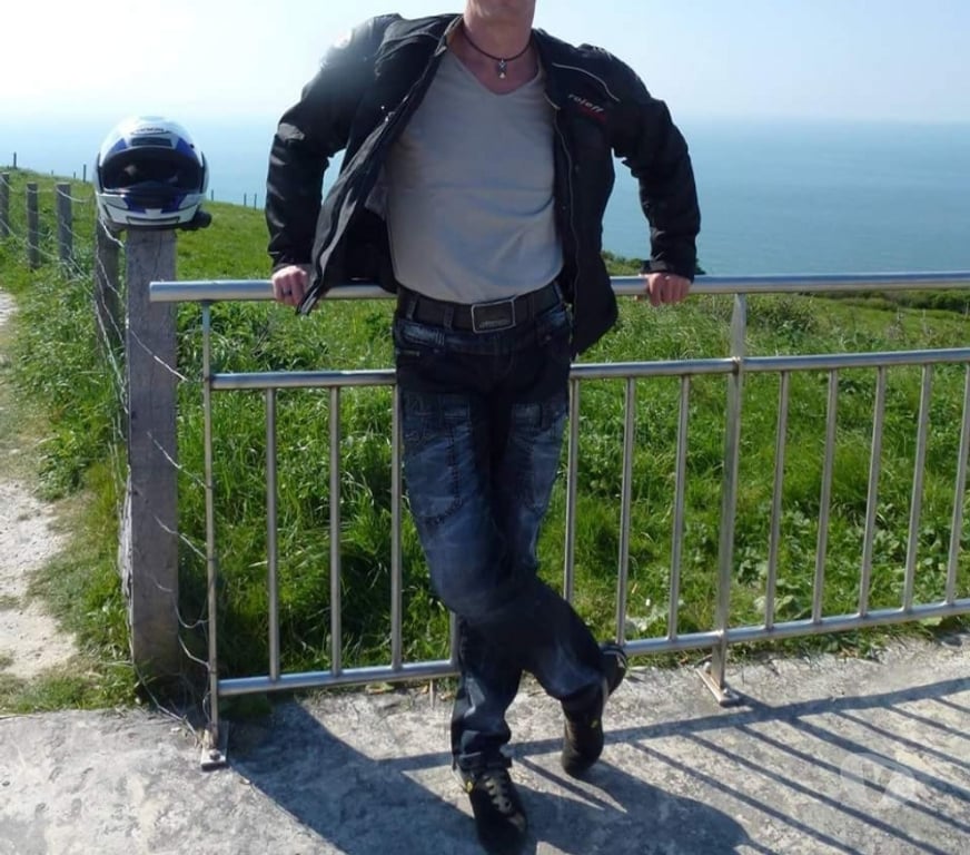 exhib Arlon Bonnert - Photos Vivastreet Recherche une complice discrète et sans prise de tête