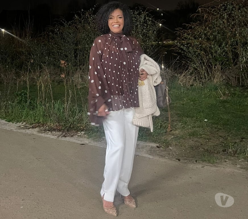 Escort Forest - Photos Vivastreet Dalila femme mure et sexy WAPP 0465 91 26 56