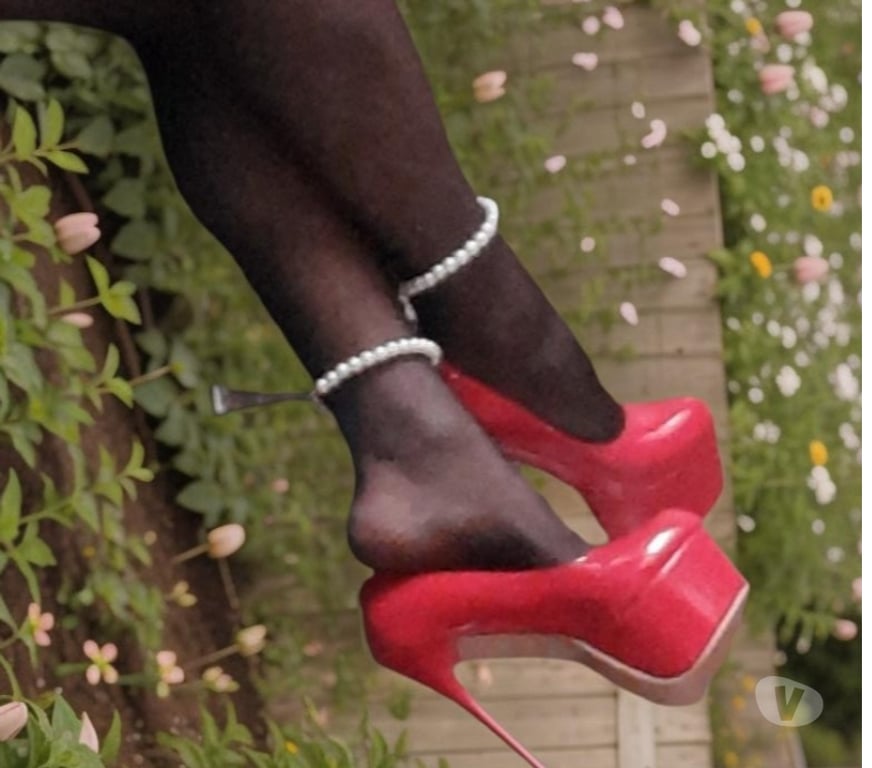 Gay La Louvière - Photos Vivastreet fétichisme bas nylons haut tallons et...