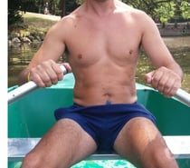 Massage aux huiles chaude pour jeunes femmes