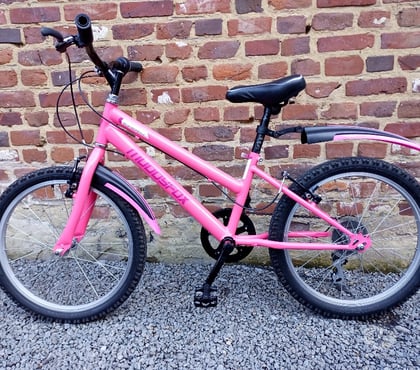 Matériel de sport - Photos Vivastreet Vélo enfant 6 - 9 ans parfait état 6 vitesses