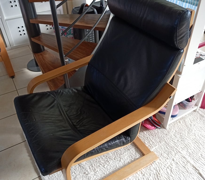 Meubles & Décoration Braine-le-Comte - Photos Vivastreet Fauteuil parfait état en simili cuir noir