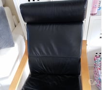 Fauteuil parfait état en simili cuir noir