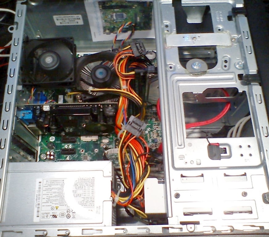 Informatique Jumet Gosselies - Photos Vivastreet A vendre tours PC