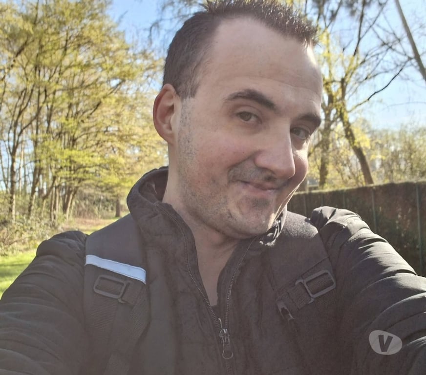 Hommes > Femmes Mouscron Mouscron-Centrum - Photos Vivastreet Je recherche à faire connaissance voir plus si affinités :