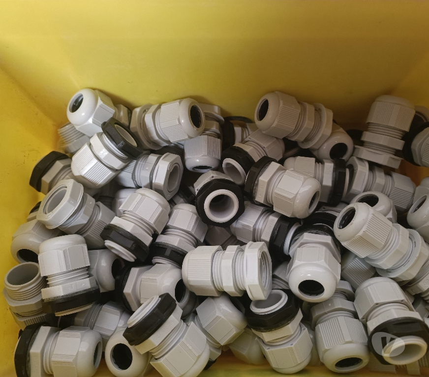  La Louvière - Photos Vivastreet Matériel électrique étanche