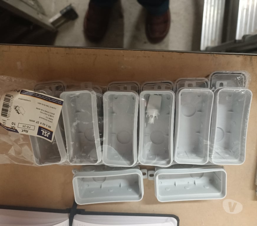  La Louvière - Photos Vivastreet A vendre matériel électrique