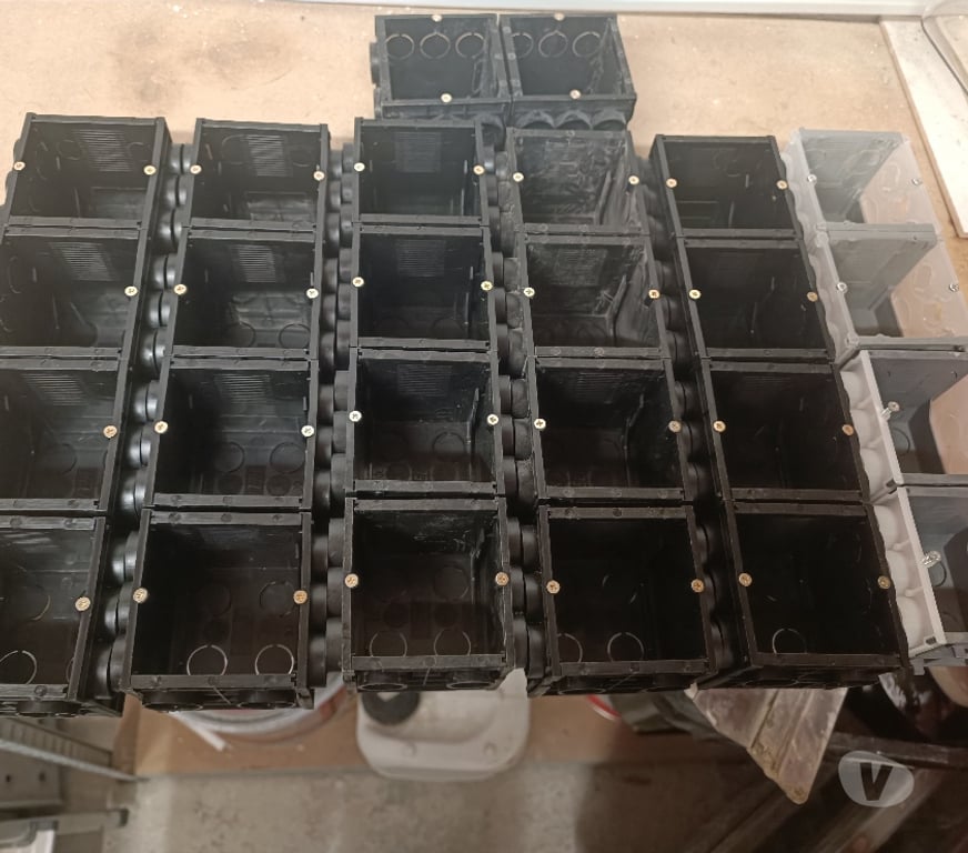  La Louvière - Photos Vivastreet A vendre matériel électrique