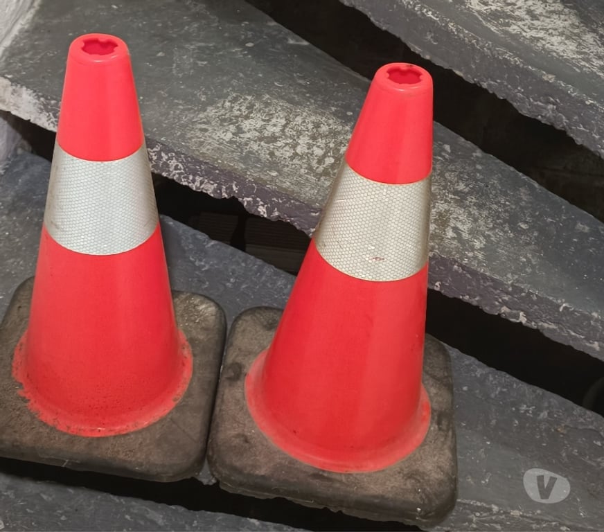  La Louvière - Photos Vivastreet Cône de chantier