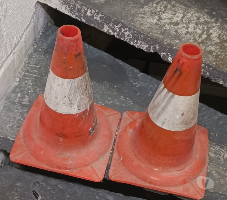  La Louvière - Photos Vivastreet Cône de chantier