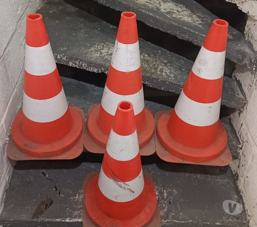  La Louvière - Photos Vivastreet Cône de chantier