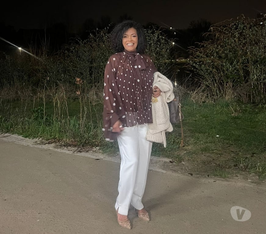 Escort Forest - Photos Vivastreet Dalila femme mure et sexy WAPP 0465 91 26 56