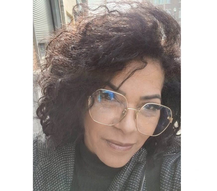 Escort Anderlecht - Photos Vivastreet Dalila femme mure et sexy WAPP 0465 91 26 56