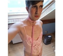 Crossdresser à défoncer ce week-end!