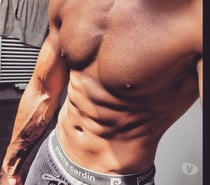 Cherche jeune twink en abdo sec