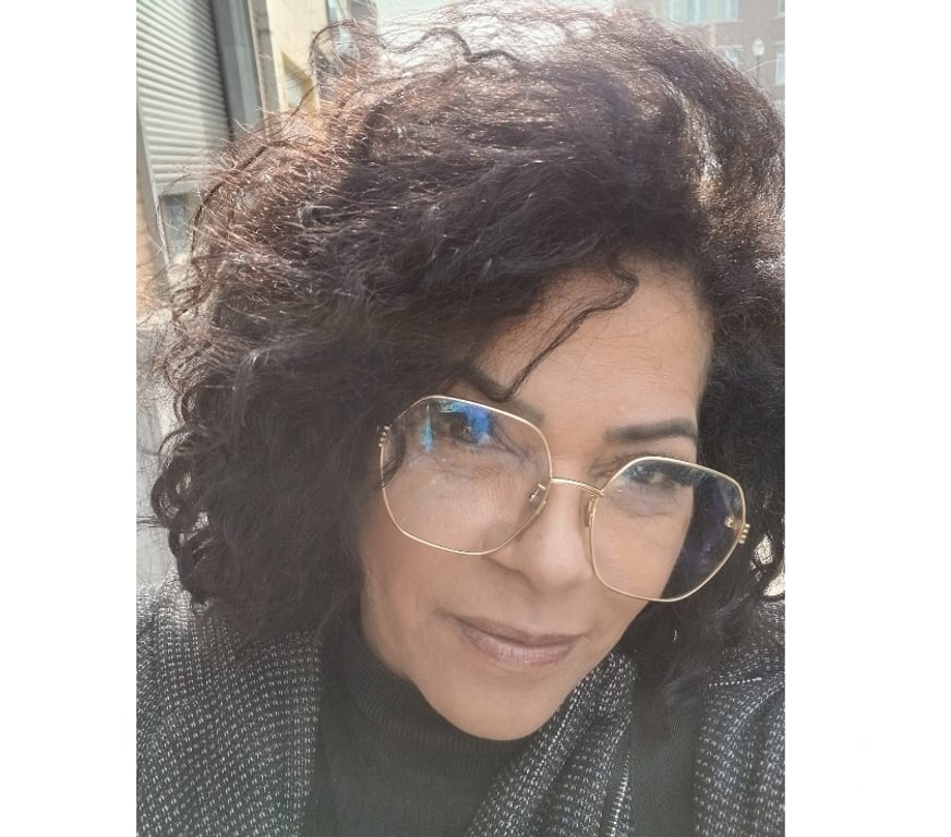 Escort Anderlecht - Photos Vivastreet Dalila femme mure et sexy WAPP 0465 91 26 56