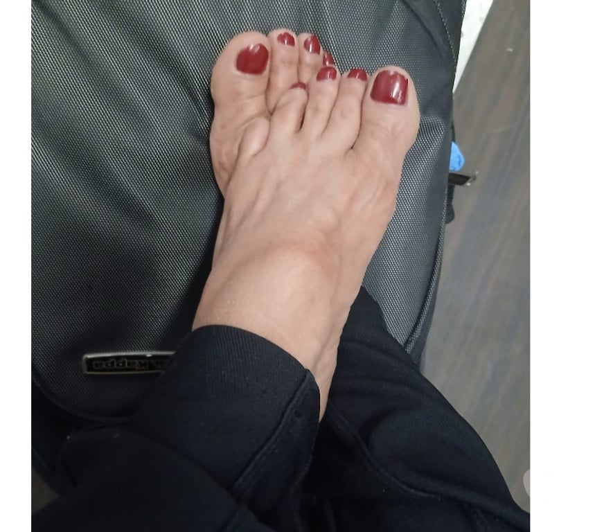 Escort Anderlecht - Photos Vivastreet Dalila femme mure et sexy WAPP 0465 91 26 56