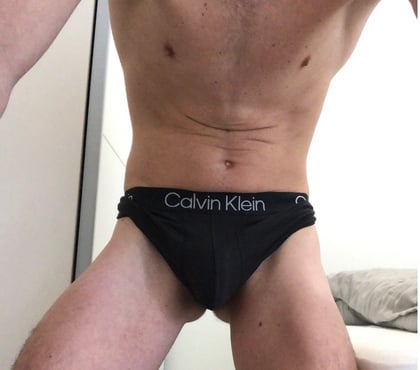 Gay Charleroi-Centrum Charleroi - Photos Vivastreet Je suce vos bites maintenant…