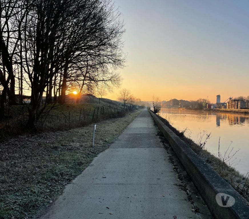 Gay Tubize - Photos Vivastreet RAVEL... LE LONG DU CANAL