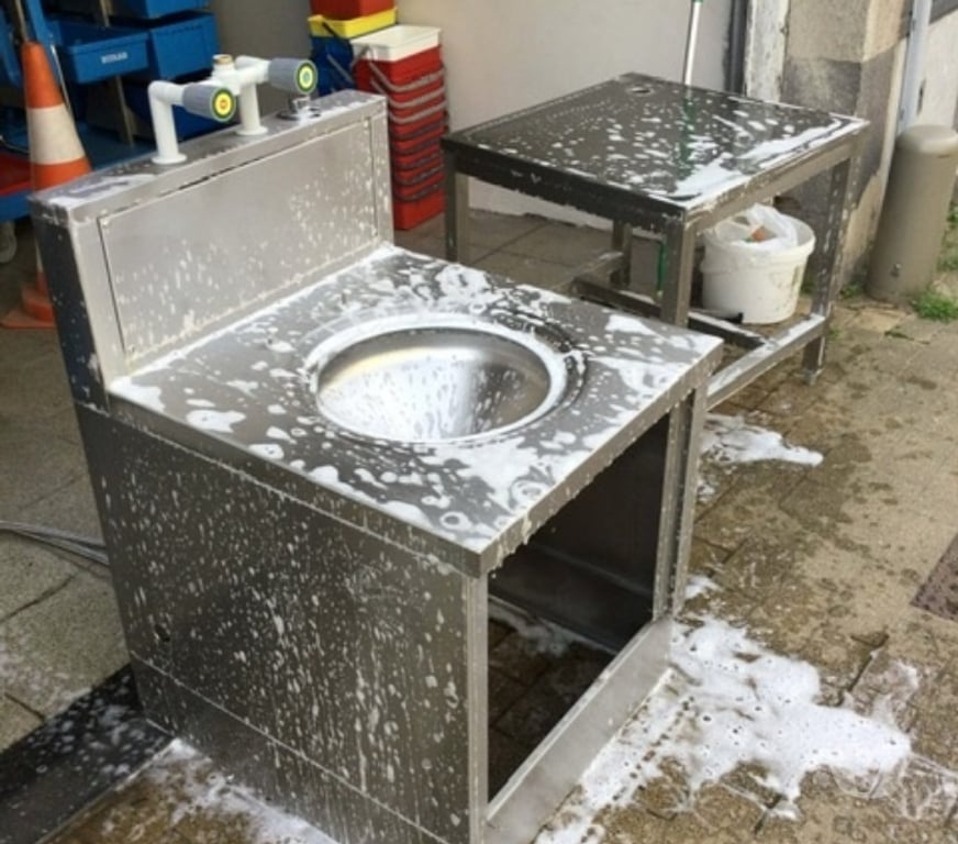 Matériel agricole Kortenberg Kortenberg-Centrum - Photos Vivastreet Labo Evier + table inox