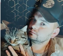 Coucou je reçois pour sucer un mec bi