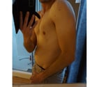 Mec chaud reçoit mecs actifs chauds
