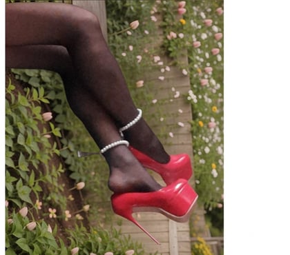 Rencontre gay - Photos Vivastreet échange sympas sur le port des bas Nylons et+