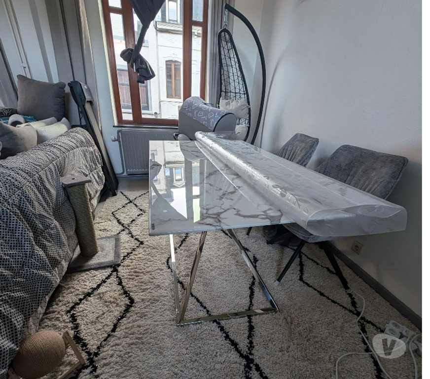 Meubles & Décoration Liège Liège-Centrum - Photos Vivastreet TABLE EN VERRE MARBRE