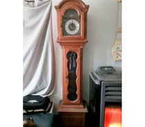 Horloge ancienne en chêne à réparer