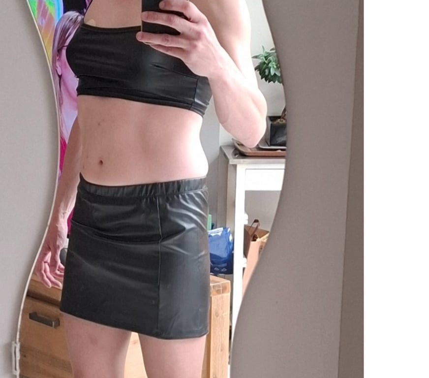 Gay Mons Cuesmes - Photos Vivastreet Vendredi matin entre 6h et 9h30 pour Tbm