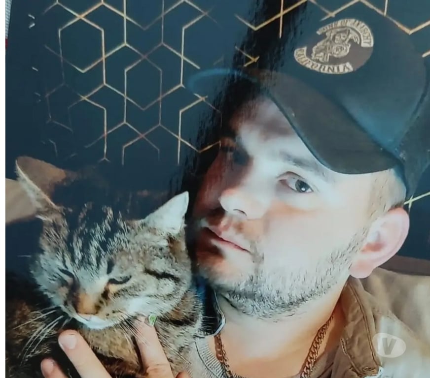 Gay Ath Ath-Centrum - Photos Vivastreet Coucou personnes veut se faire sucer ici ou quoi ?